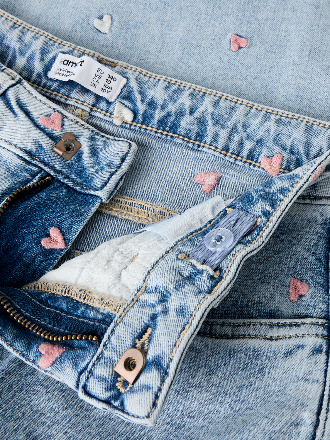 model_shot-front_full